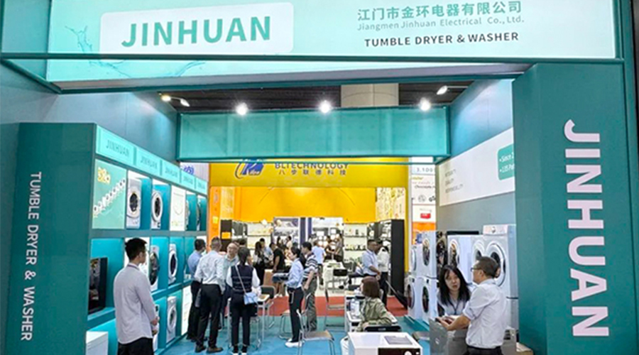 廣交會(huì)第一天！金環(huán)電器吸引世界各地客戶(hù)駐足參觀(guān)交流