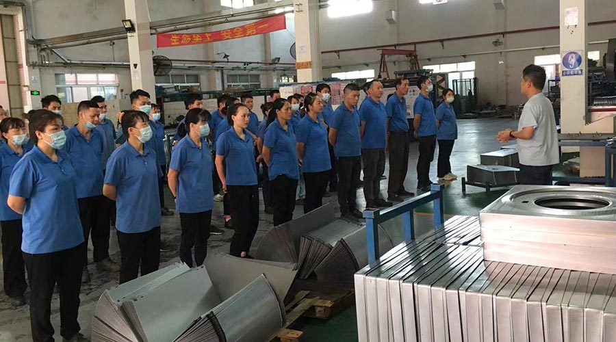 五一放假在即！金環(huán)電器沖壓車間開展早會強(qiáng)調(diào)工作效率