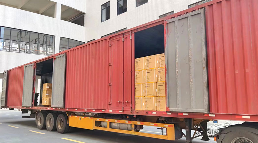 使命必達(dá)！高效完成國(guó)內(nèi)知名品牌客戶迷你洗衣機(jī)裝柜發(fā)貨